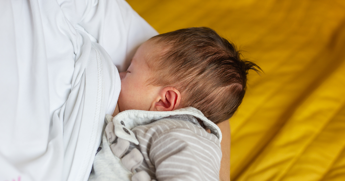 差し乳で母乳が足りているか不安…正しい判断ポイントと授乳のコツまとめ